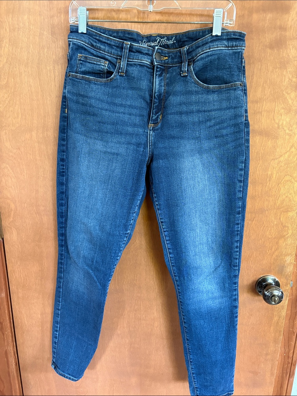 Universal Thread Skinny Jeans in Medium Blue Wash